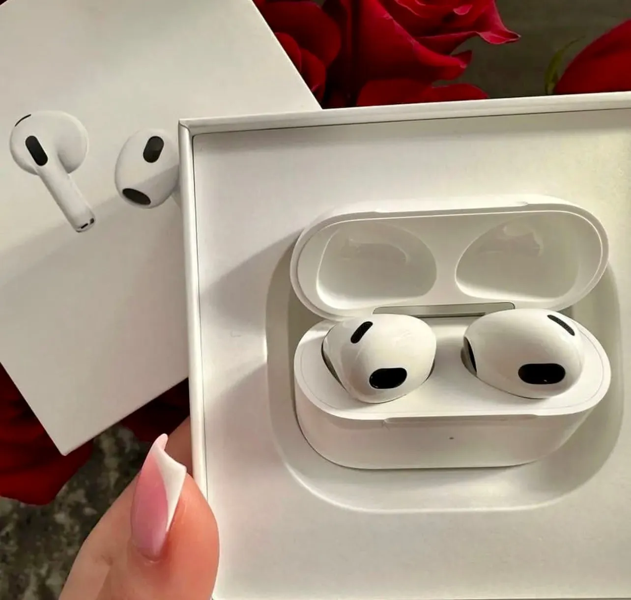 Airpods Pro 3rd Generation (Lightning Cable)