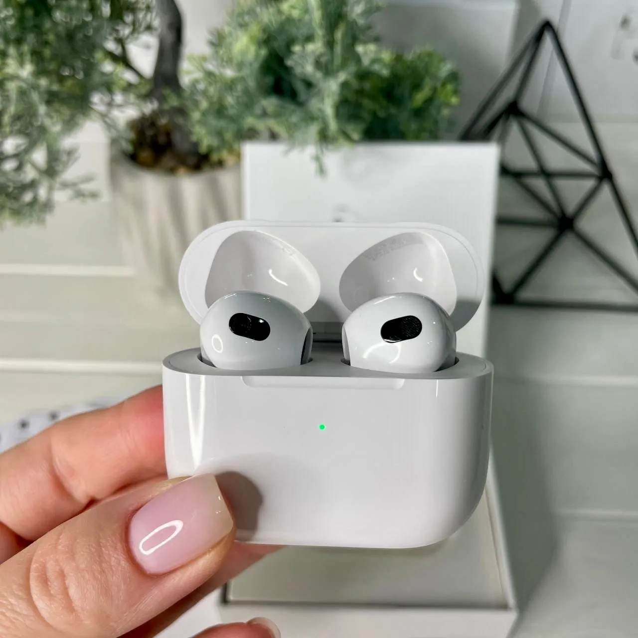 Airpods Pro 3rd Generation (Lightning Cable)