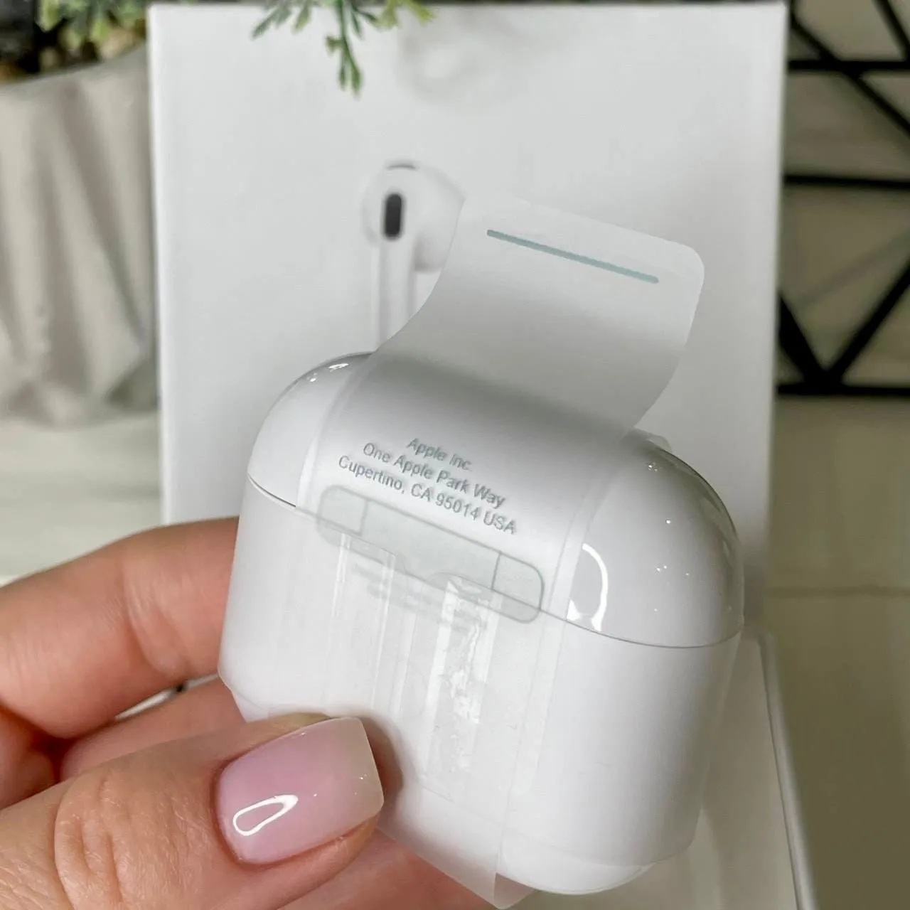 Airpods Pro 3rd Generation (Lightning Cable)