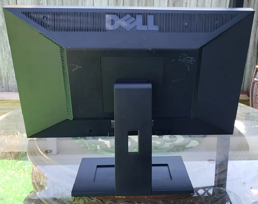 Dell E2010Ht 20” Widescreen Flat Panel LCD Monitor with Stand