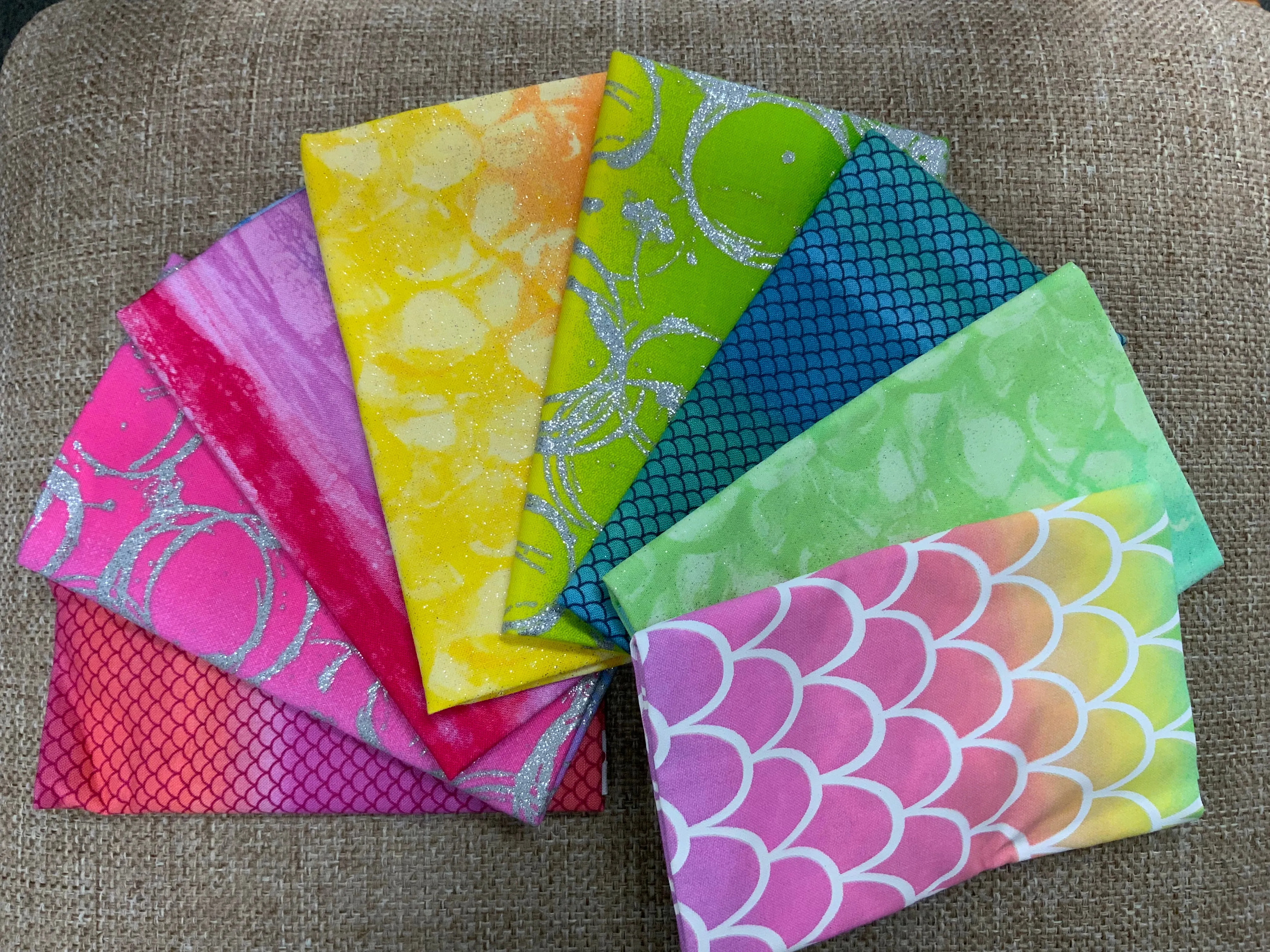 Splash of Color Fat Quarter Bundle